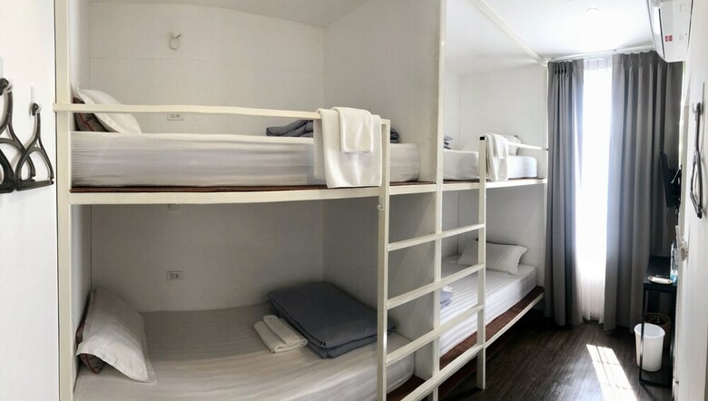 Hotel Oon Poshtel