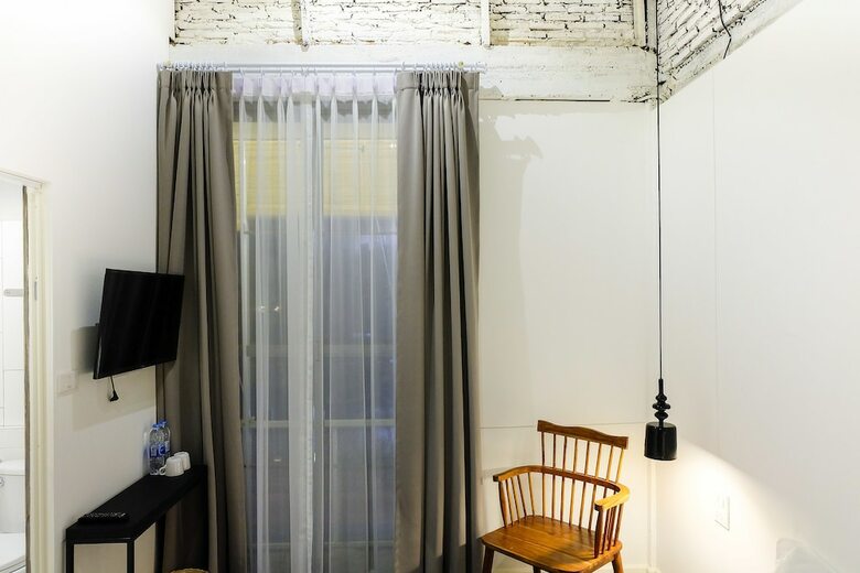 Hotel Oon Poshtel