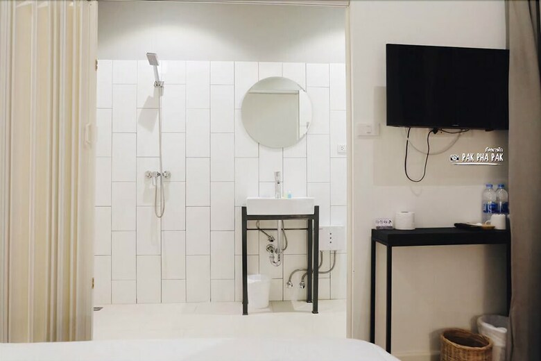 Hotel Oon Poshtel