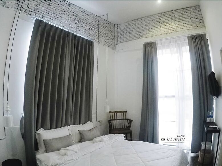 Hotel Oon Poshtel
