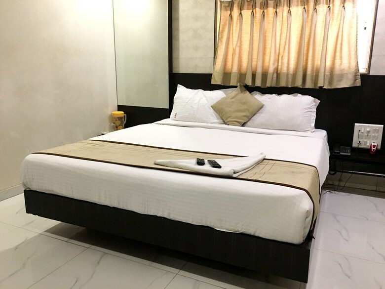 Hotel Bkc Palace