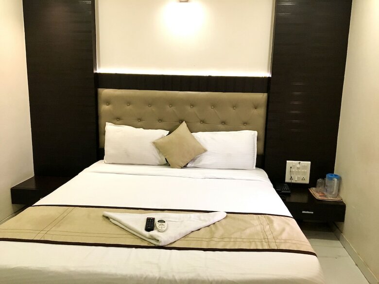 Hotel Bkc Palace