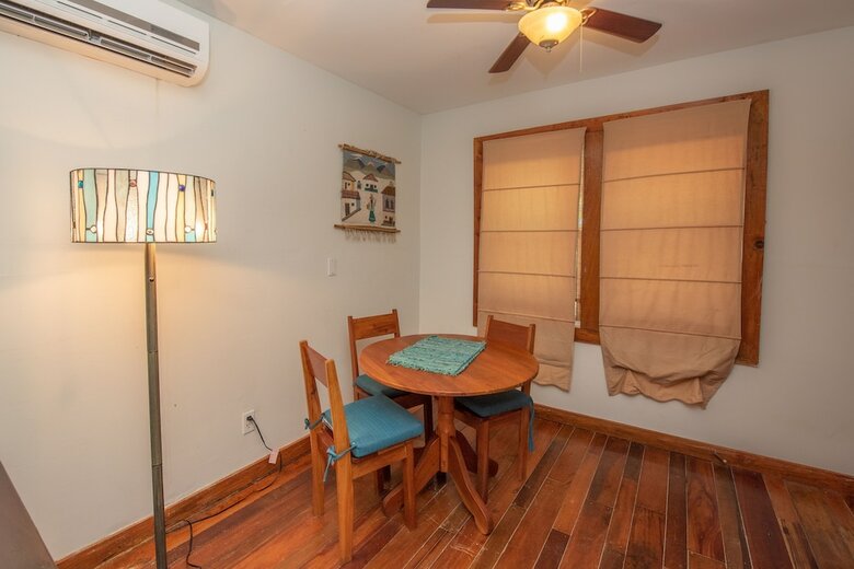 Hotel Bella Vista Guesthouse & Cabins