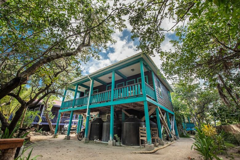 Hotel Bella Vista Guesthouse & Cabins