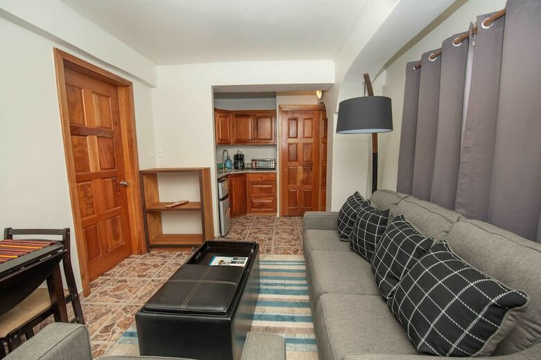 Hotel Bella Vista Guesthouse & Cabins