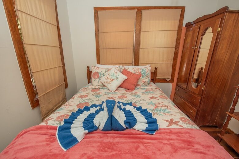 Hotel Bella Vista Guesthouse & Cabins