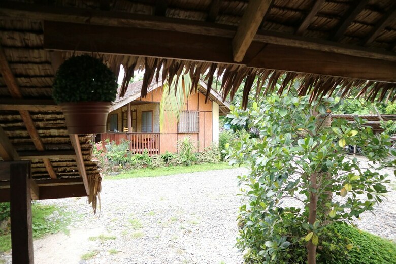 Hotel Mountain Beach Resort