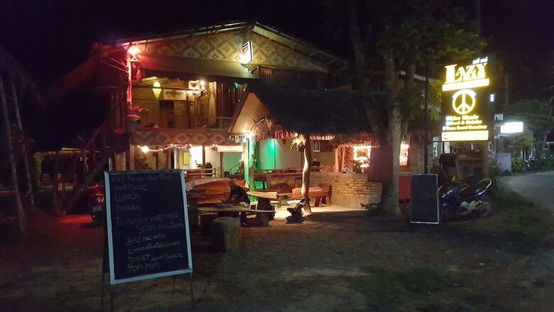 Hotel The Lazy Bar And Guesthouse