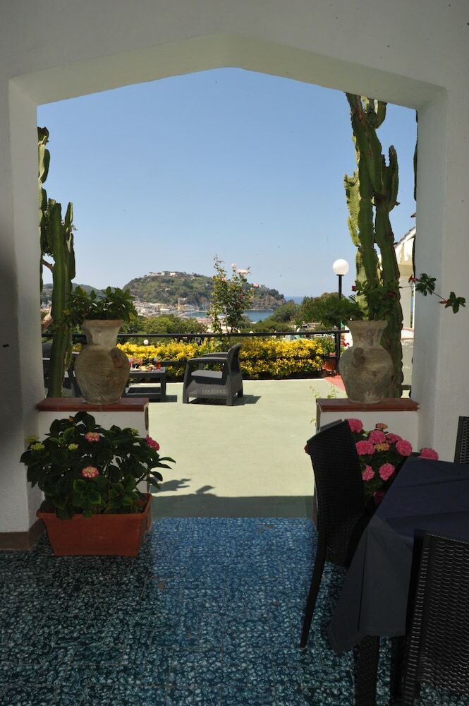 Villa Raffaela B&B