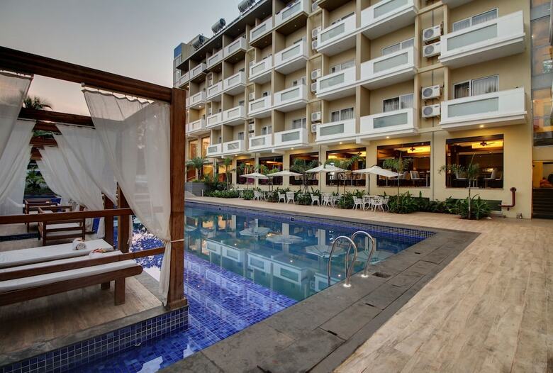 Hotel de Grand Riviera