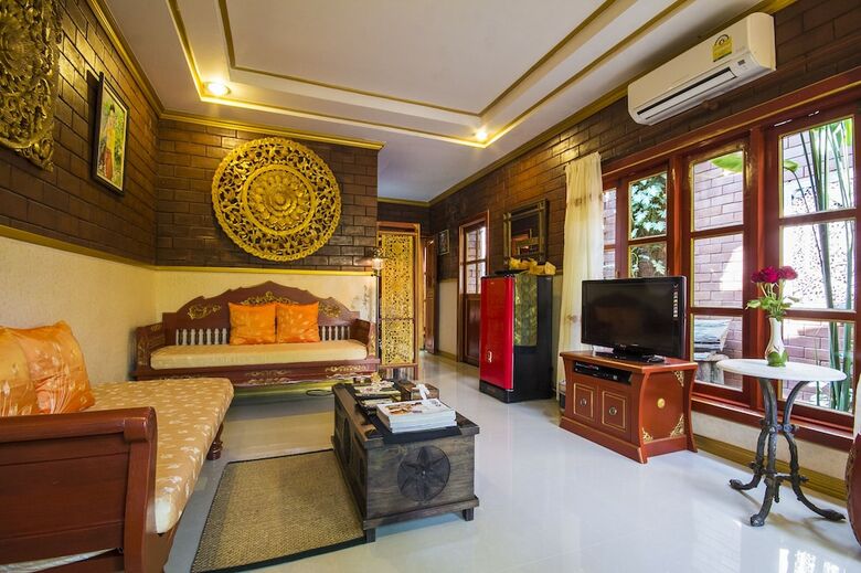 Hotel Irawadee Resort