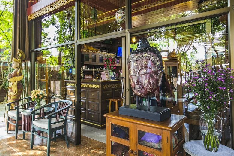 Hotel Irawadee Resort