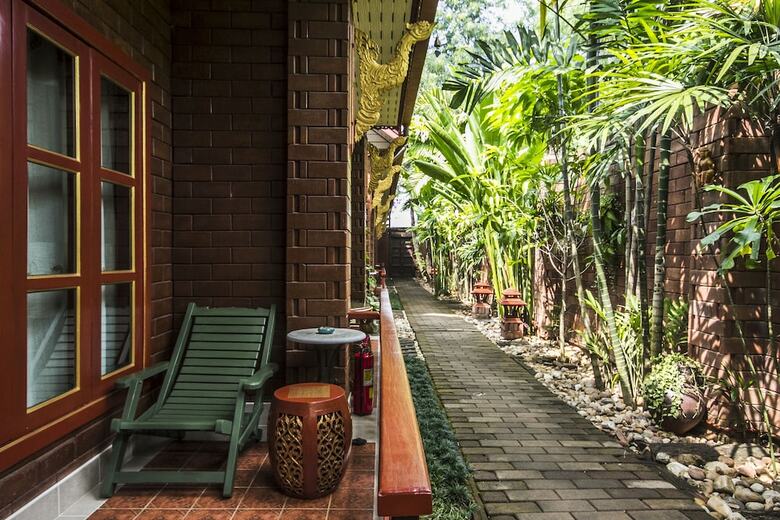 Hotel Irawadee Resort