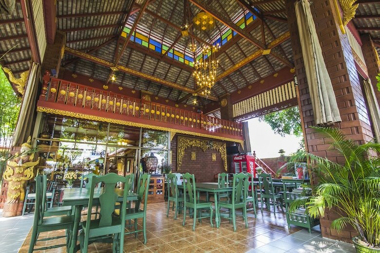 Hotel Irawadee Resort