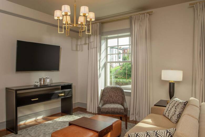 Hotel The Virginian Lynchburg Curio Collection