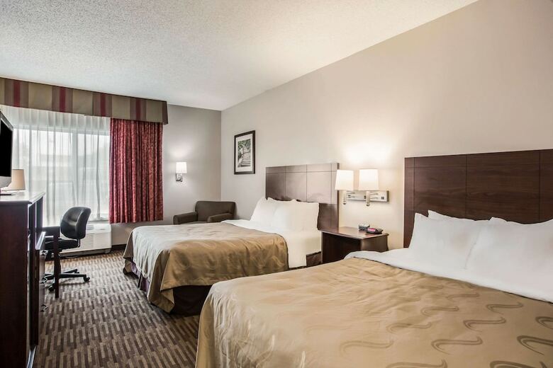 Hotel Quality Inn & Suites Lawrence - University Area
