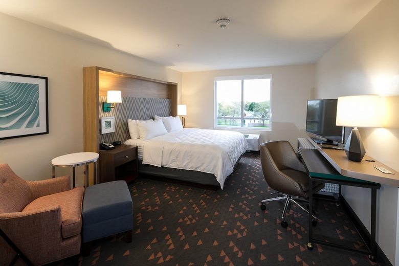 Holiday Inn Hotels And Suites Mount Pleasant