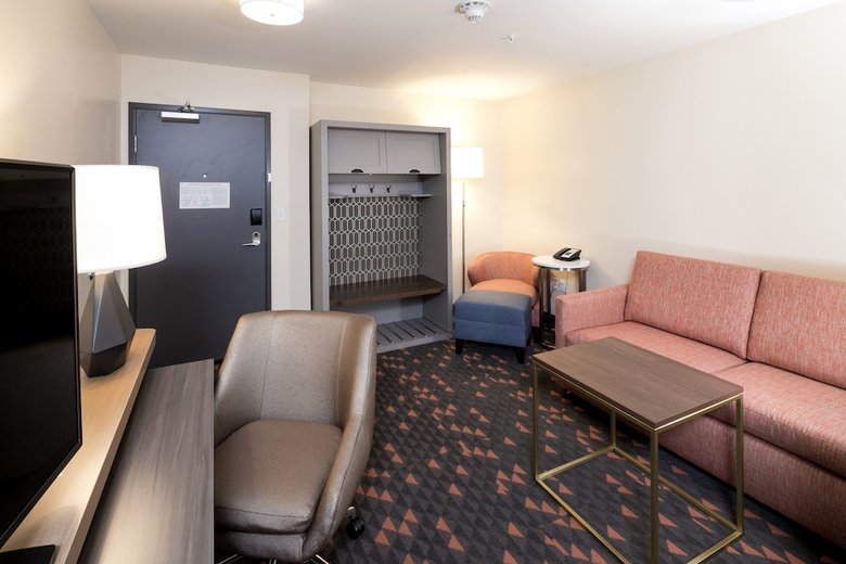 Holiday Inn Hotels And Suites Mount Pleasant
