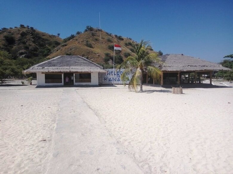 Hostal Kanawa Beach Resort