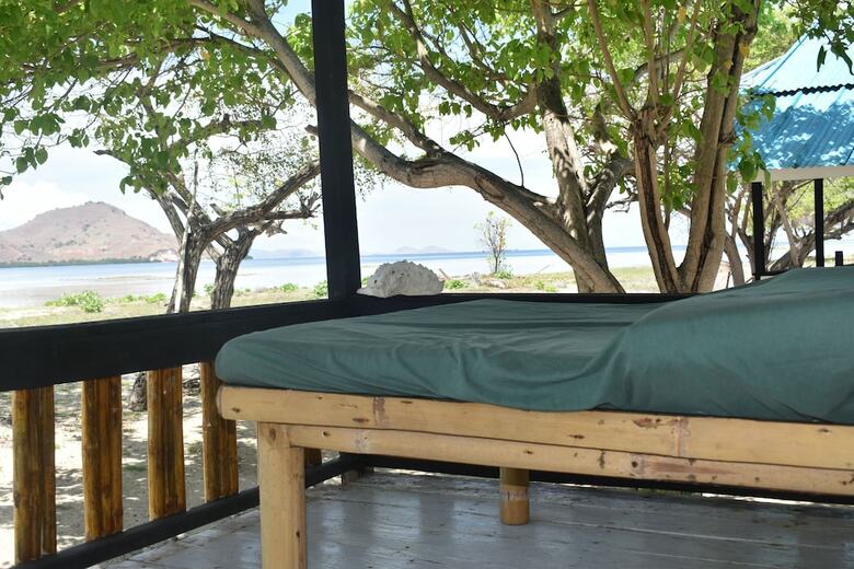 Hostal Kanawa Beach Resort