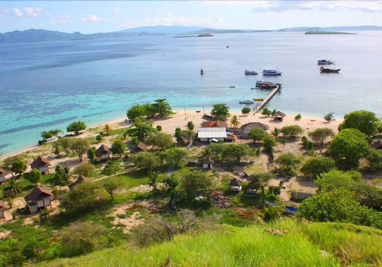 Hostal Kanawa Beach Resort