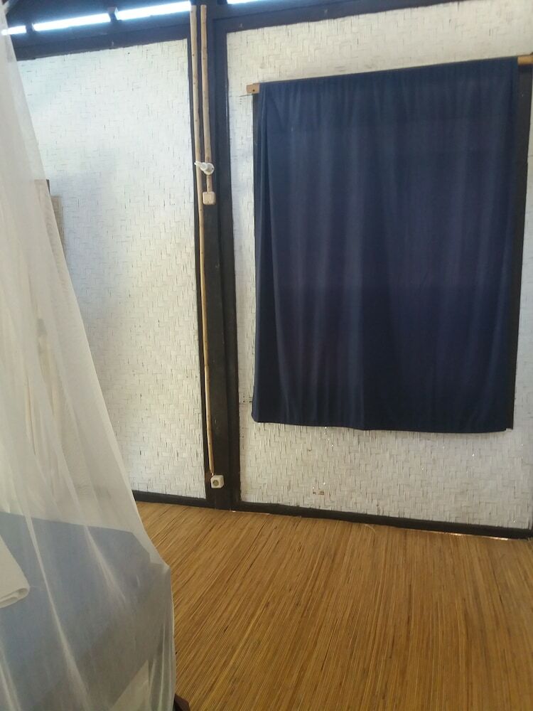Hostal Kanawa Beach Resort