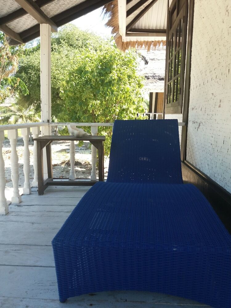 Hostal Kanawa Beach Resort