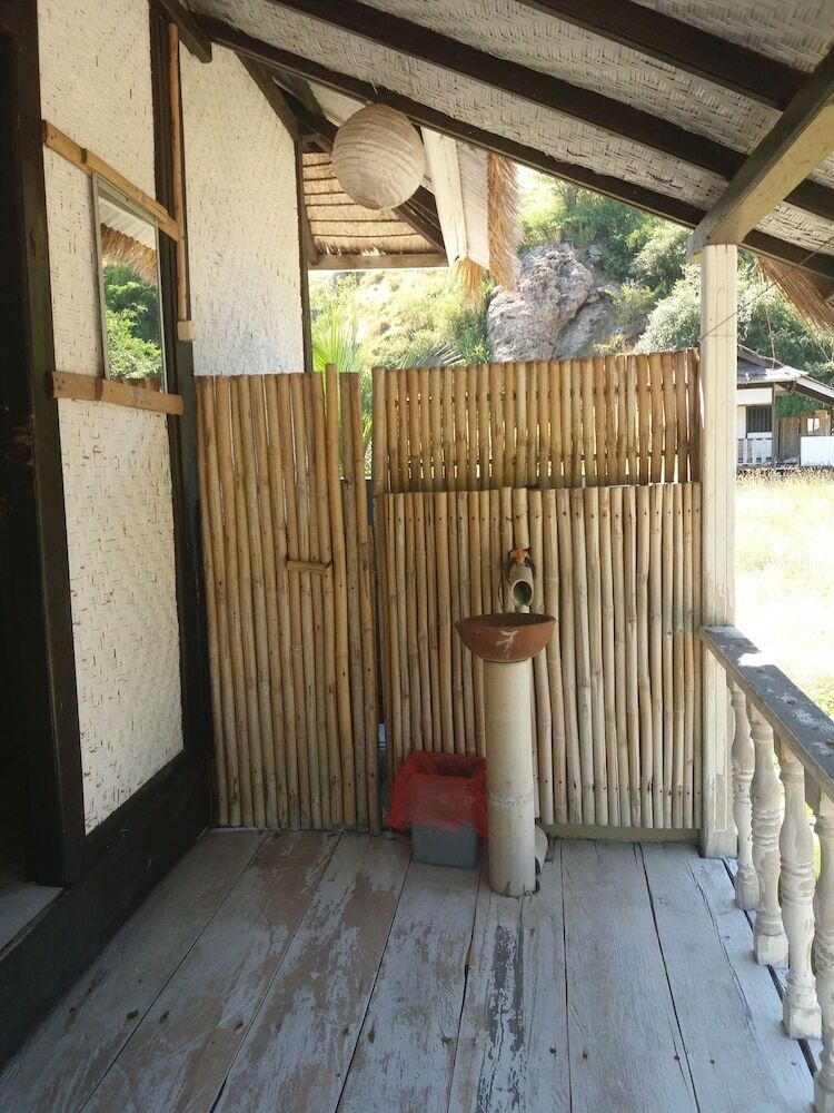 Hostal Kanawa Beach Resort