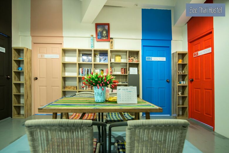Hostal Zee Thai Hostel