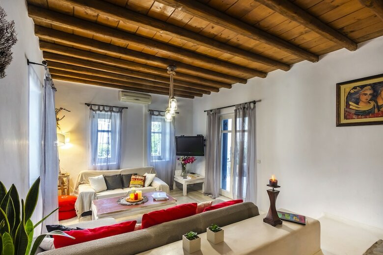 Apartamentos Ornos Suites