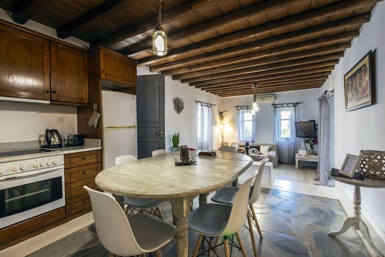 Apartamentos Ornos Suites