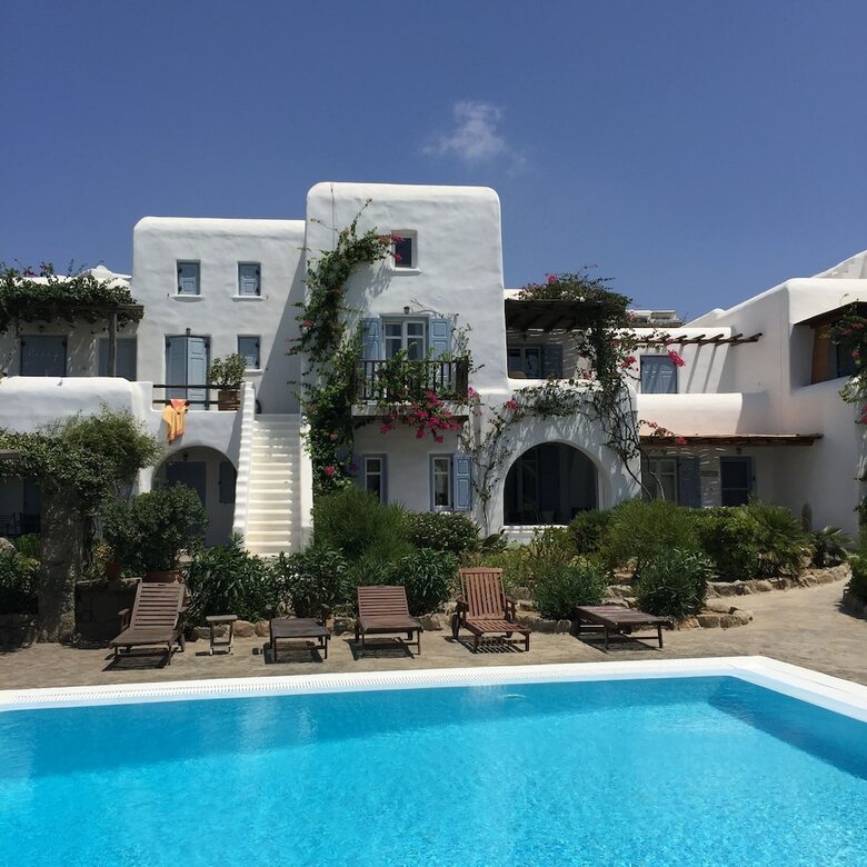 Apartamentos Ornos Suites