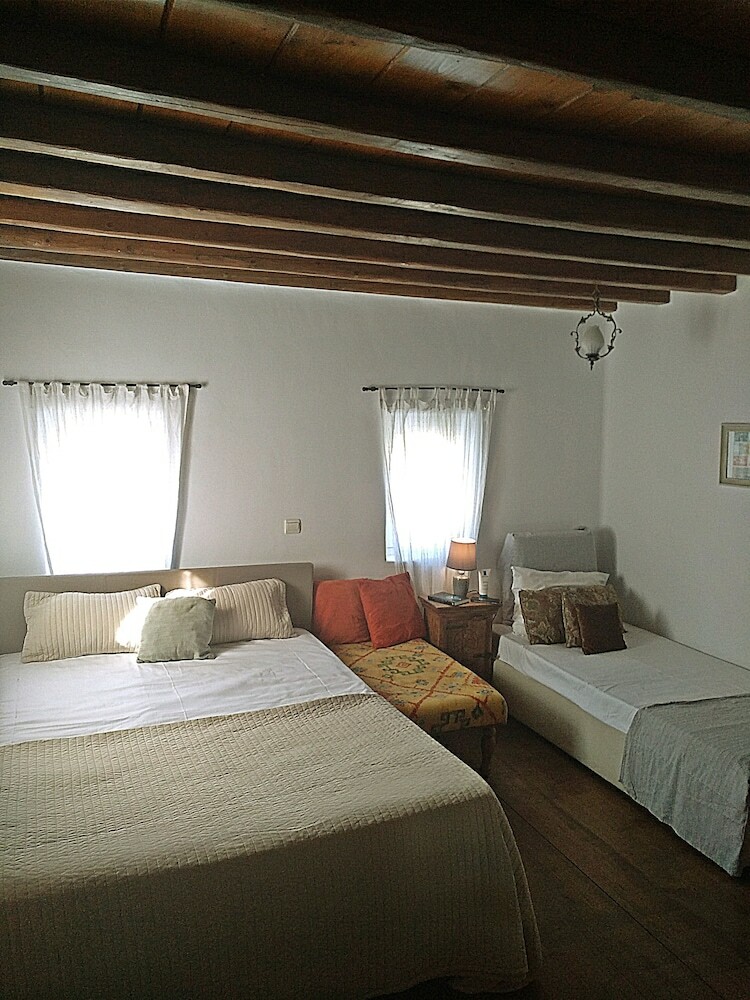 Apartamentos Ornos Suites