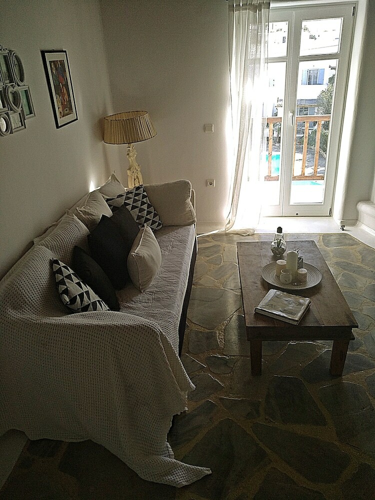 Apartamentos Ornos Suites