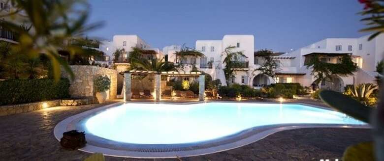 Apartamentos Ornos Suites