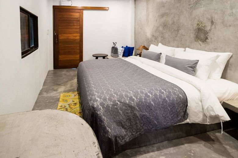 Hotel Mukrada House