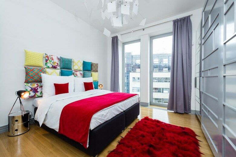 Empirent Aquarius Apartments