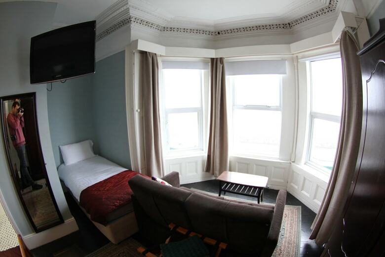 Hotel Rolling Wave Guesthouse