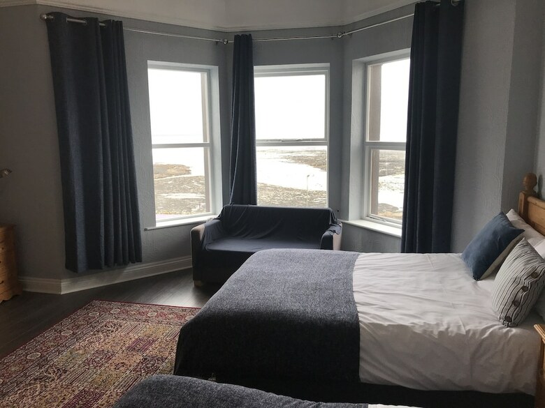 Hotel Rolling Wave Guesthouse
