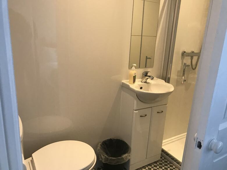 Hotel Rolling Wave Guesthouse