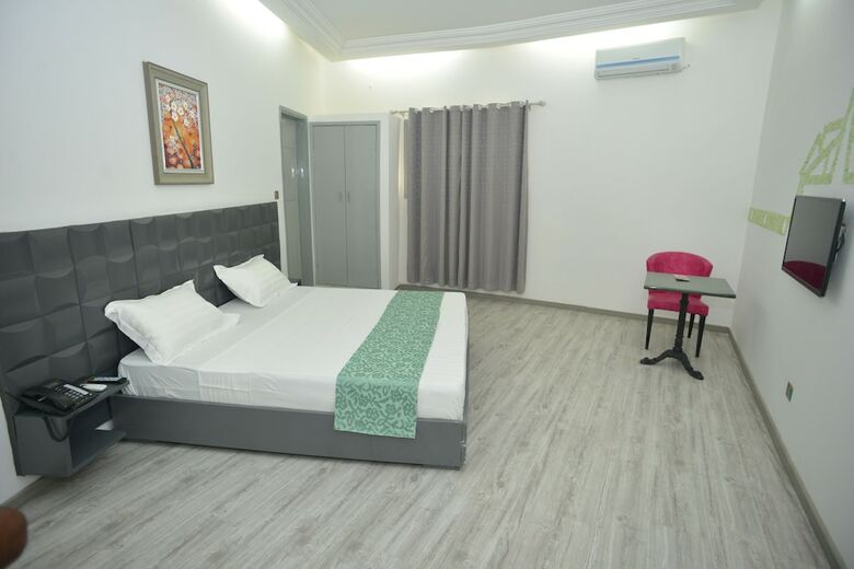 Jess Hotel Kpalim�