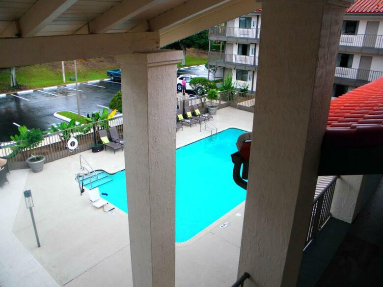 Hotel Quality Inn & Suites By The Parks