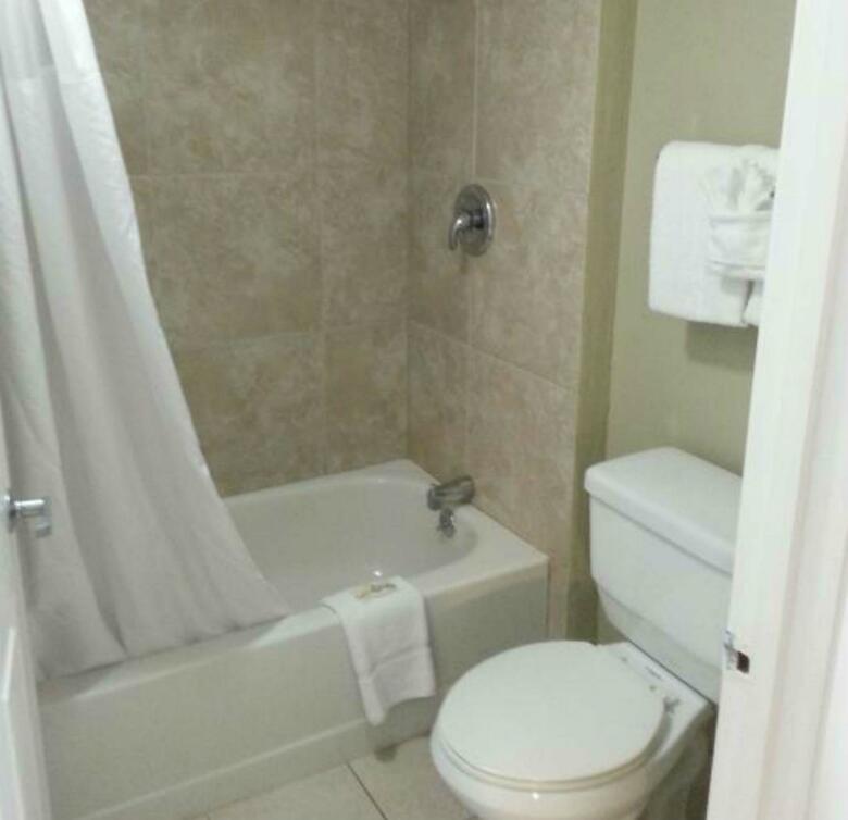 Hotel Quality Inn & Suites By The Parks