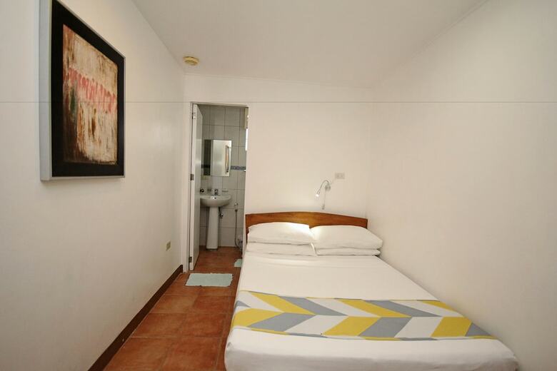 Hotel Bluewaves Beach House