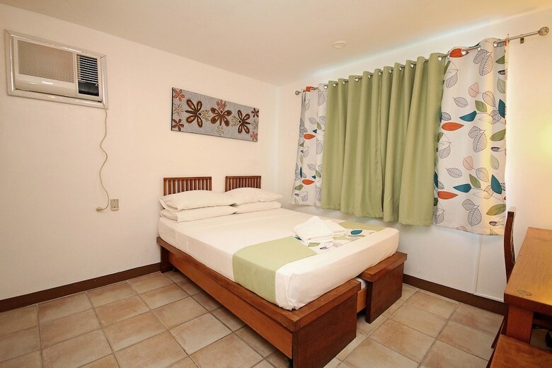 Hotel Bluewaves Beach House