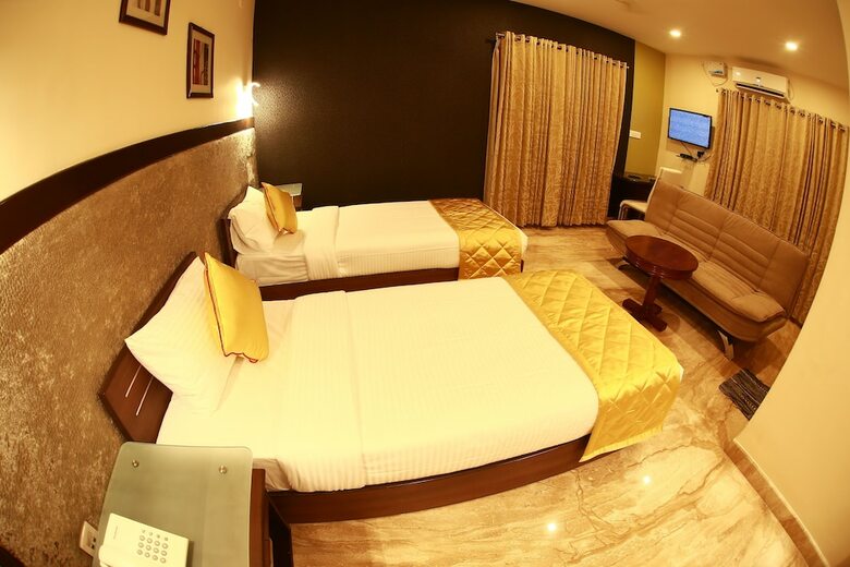 Breeze Suites Transit Hotel