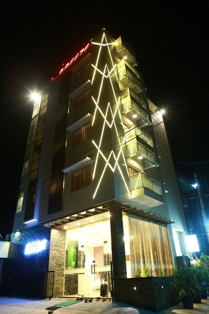 Breeze Suites Transit Hotel