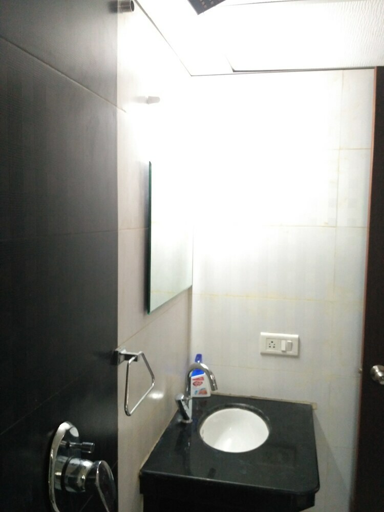 Hotel Everest Inn