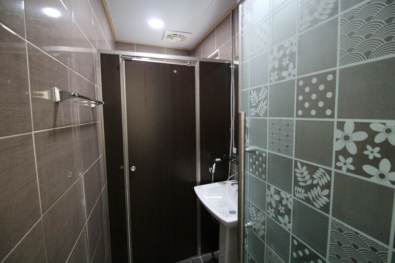 Hotel 24 Guesthouse Nampo Station