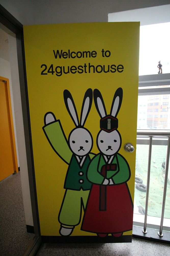 Hotel 24 Guesthouse Nampo Station